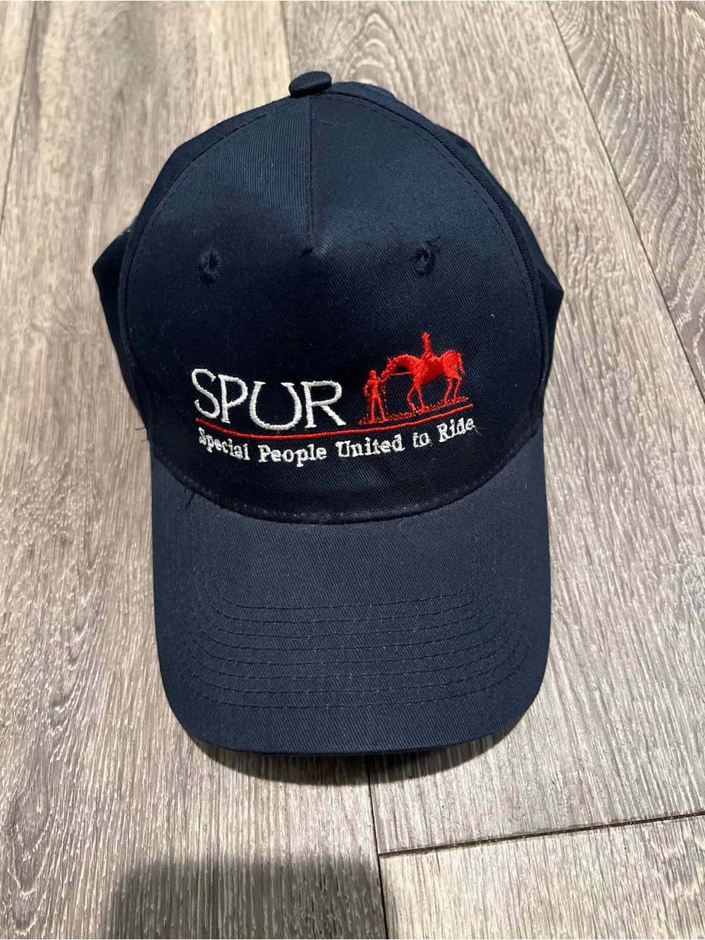 Vintage-inspired Navy blue baseball cap